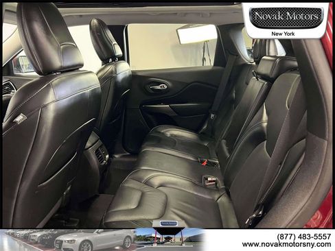 Used 2021 Jeep Cherokee Limited image 13