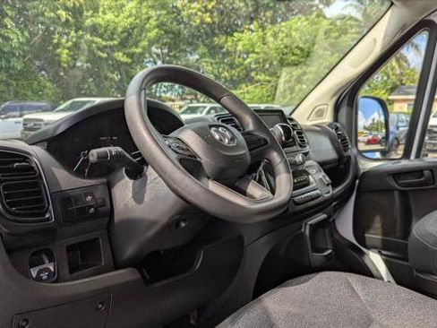 Used 2023 RAM ProMaster 2500 FWD image 18