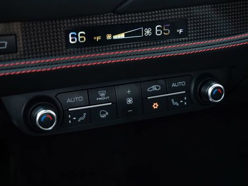 Used 2022 Ferrari F8 Tributo image 47