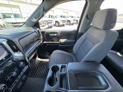Used 2021 Chevrolet Silverado 1500 LT AWD/4WD image 37