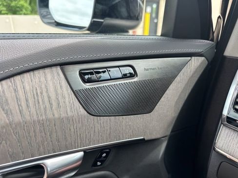 Certified 2023 Volvo XC90 B6 Ultimate AWD/4WD image 31