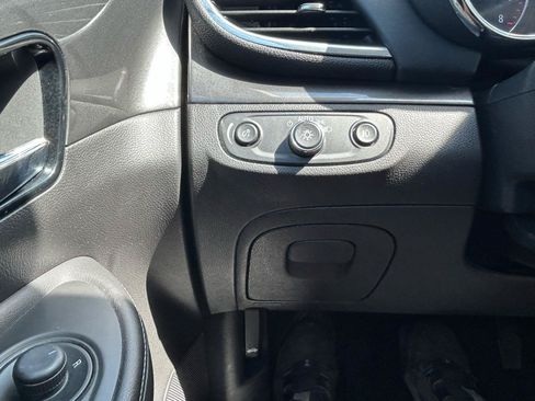 Used 2018 Buick Encore Essence AWD/4WD image 27