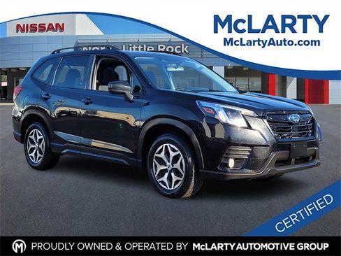 Used 2023 Subaru Forester Premium image 1