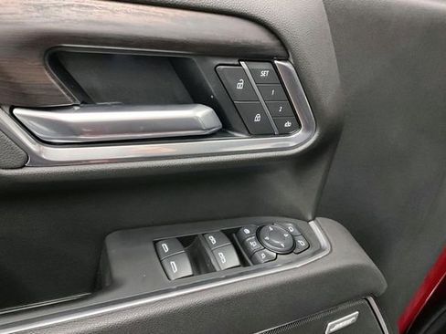 Used 2025 GMC Sierra 2500 SLT w/ SLT Convenience Package image 39