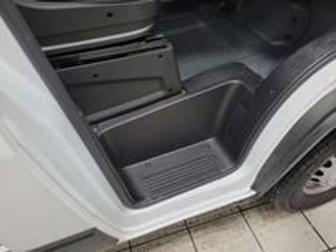 Used 2024 RAM ProMaster 2500 image 24