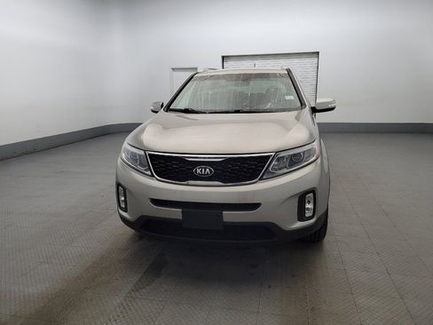 Used 2015 Kia Sorento LX image 15