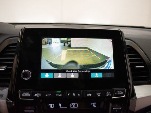 Used 2024 Honda Odyssey Touring image 17