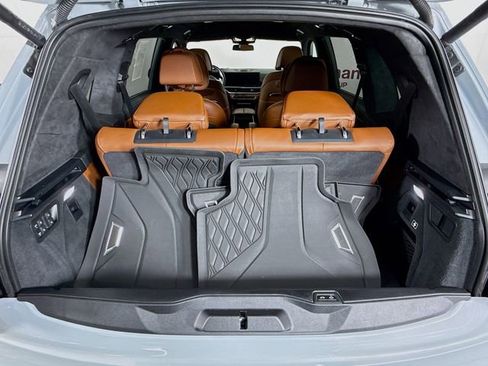 Used 2024 BMW X7 M60i w/ Executive Package image 28
