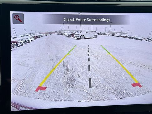 Used 2023 Jeep Grand Cherokee Limited image 19