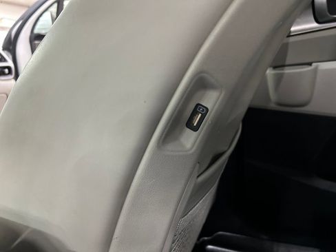 Used 2022 Kia Sorento S AWD/4WD image 28