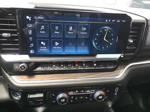 Certified 2022 Chevrolet Silverado 1500 LT w/ All Star Edition Plus AWD/4WD image 19