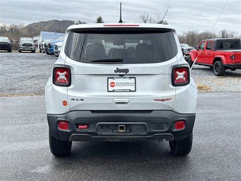 Used 2020 Jeep Renegade Trailhawk w/ UConnect 8.4 Nav Group image 25