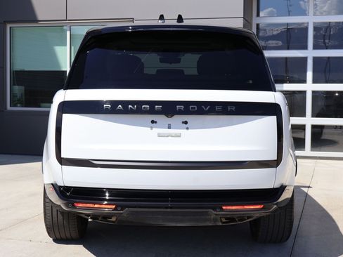 Certified 2025 Land Rover Range Rover Autobiography AWD/4WD image 9