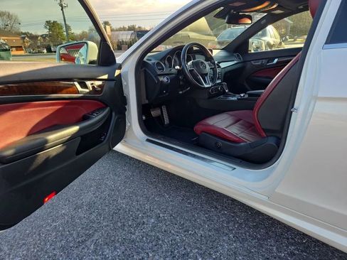 Used 2014 Mercedes-Benz C 350 C 350 4MATIC Coupe 2D image 9
