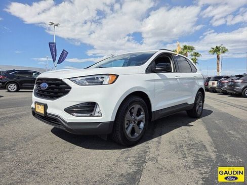 Certified 2023 Ford Edge SEL w/ Sport Appearance Package AWD/4WD image 3