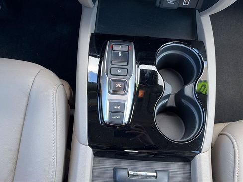 Used 2020 Honda Pilot Touring image 15