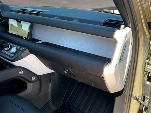 Used 2024 Land Rover Defender 110 S image 16