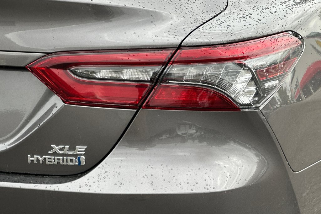 Used 2024 Toyota Camry XLE w/ Cold Weather Package FWD image 9
