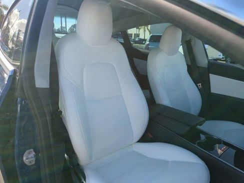 Used 2019 Tesla Model 3 Standard Range Plus image 31