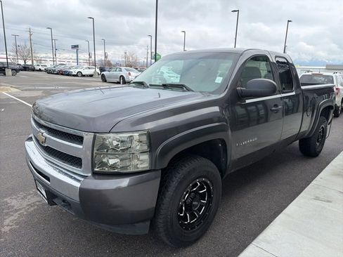 Used 2011 Chevrolet Silverado 1500 LT image 3
