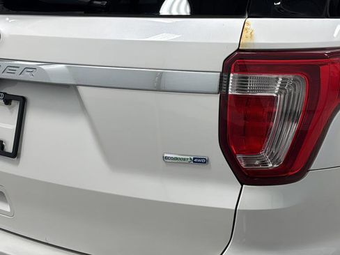 Used 2016 Ford Explorer Platinum AWD/4WD image 40