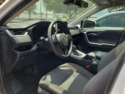 Used 2023 Toyota RAV4 XLE w/ Convenience Package FWD image 9