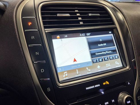 Used 2017 Lincoln MKX Reserve w/ Driver Assistance Package image 30