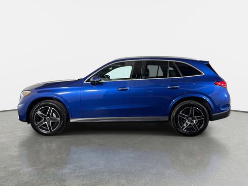Used 2025 Mercedes-Benz GLC 300 4MATIC w/ AMG Line image 6
