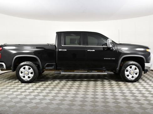Used 2022 Chevrolet Silverado 2500 LTZ w/ LTZ Premium Package AWD/4WD image 5