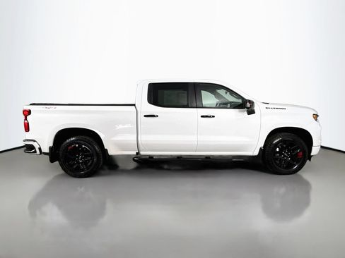Used 2023 Chevrolet Silverado 1500 RST w/ Redline Edition AWD/4WD image 9