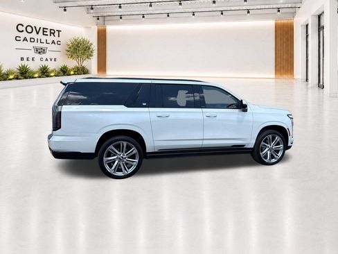 Used 2025 Cadillac Escalade ESV Sport w/ Touring Package AWD/4WD image 13