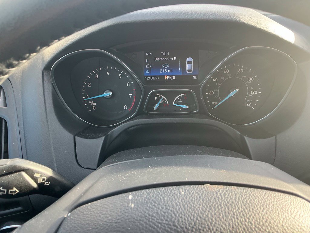 Used 2018 Ford Focus SE w/ Cold Weather Package FWD image 13