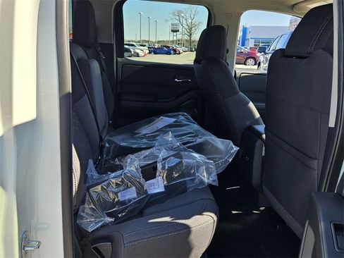 New 2026 Nissan Frontier SV image 12