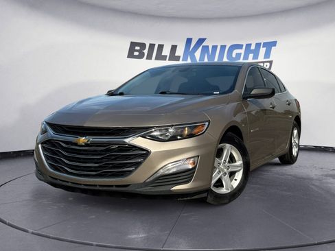 Used 2023 Chevrolet Malibu LS w/ LPO, Floor Liner Package FWD image 1