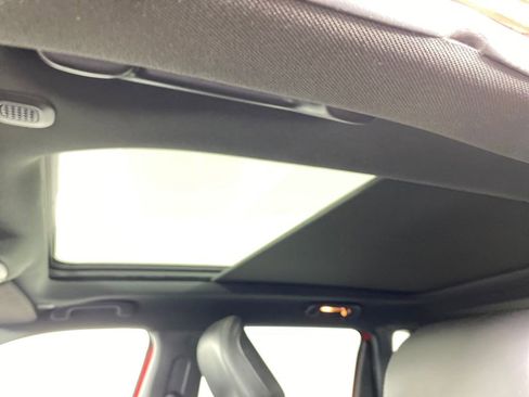 Used 2022 Jeep Compass Limited w/ (RED) Package image 10