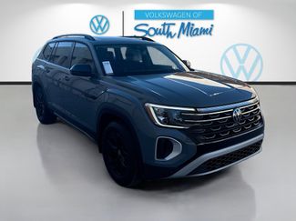 Certified 2025 Volkswagen Atlas Peak Edition SE video 1