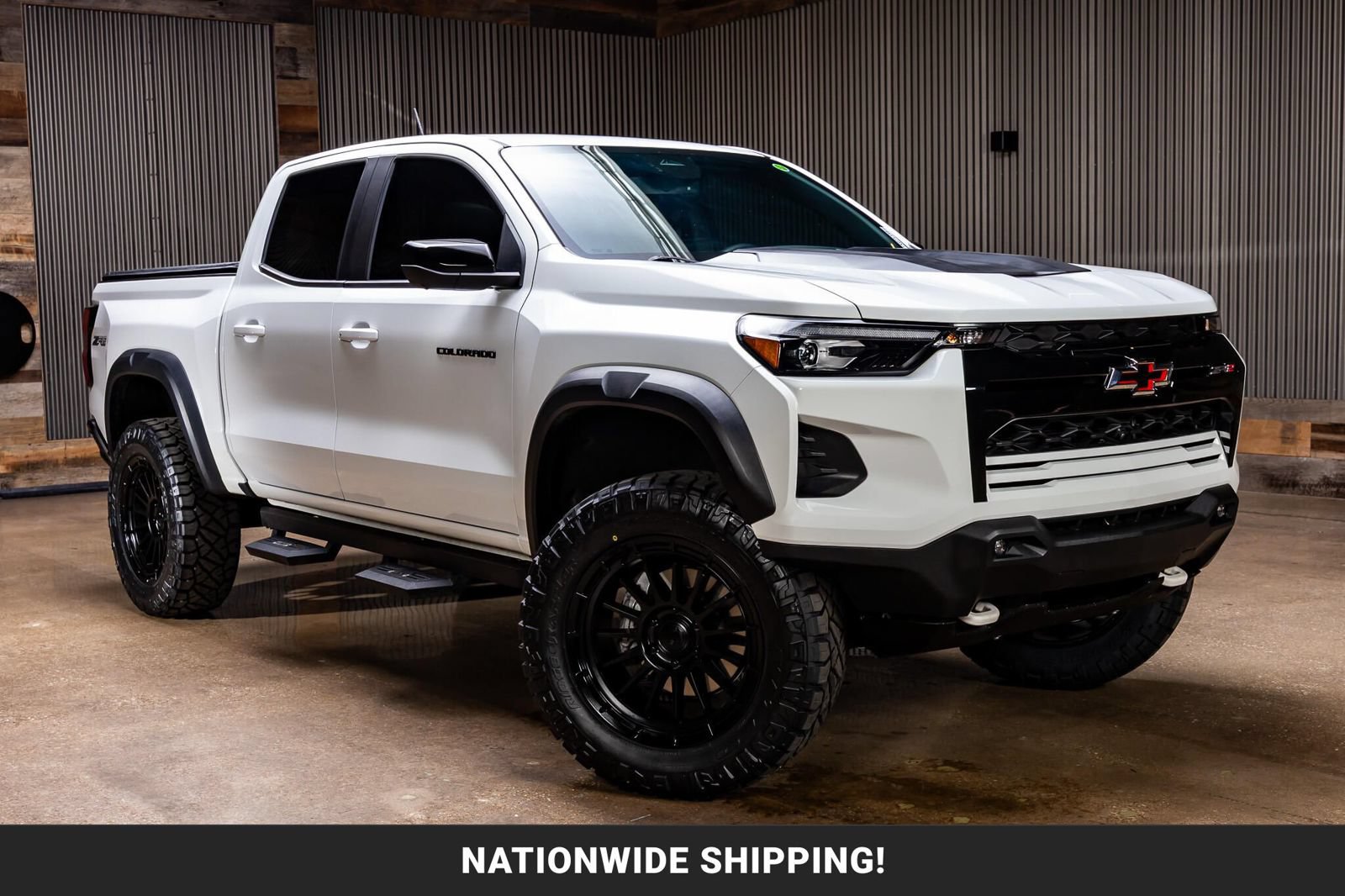 Used 2024 Chevrolet Colorado ZR2 w/ Technology Package AWD/4WD image 1