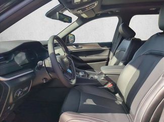 Used 2026 Jeep Grand Cherokee Limited AWD/4WD video 3