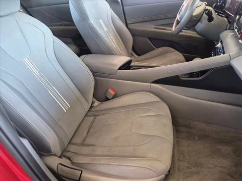 Used 2021 Hyundai Elantra SEL w/ Convenience Package FWD image 16