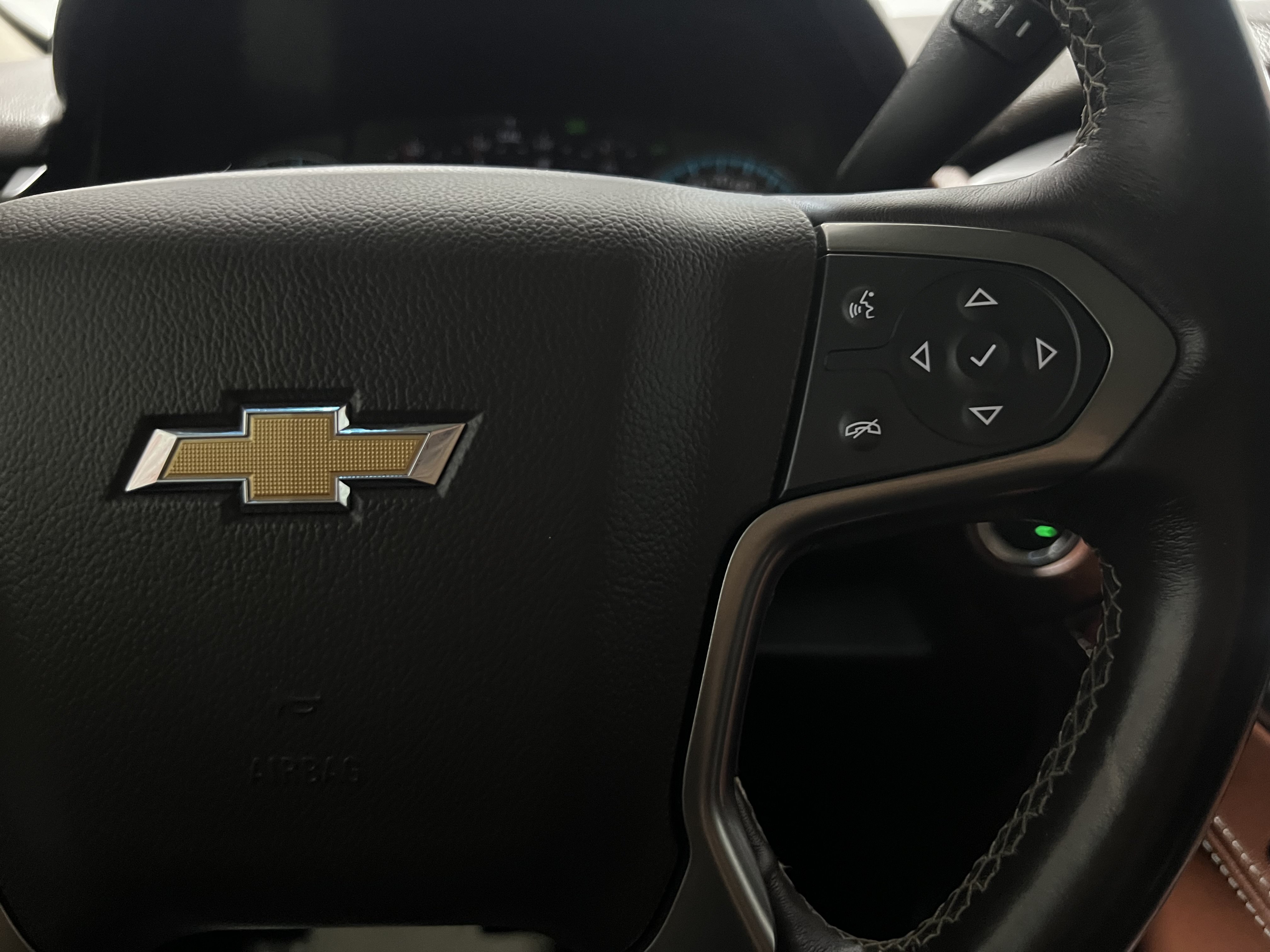 Used 2019 Chevrolet Suburban Premier AWD/4WD image 19
