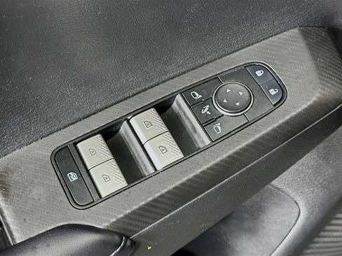Used 2024 Mitsubishi Outlander SE AWD/4WD image 15