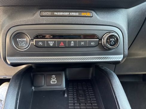 Certified 2025 Ford Bronco Sport Outer Banks w/ Outer Banks Tech Package+ AWD/4WD image 35
