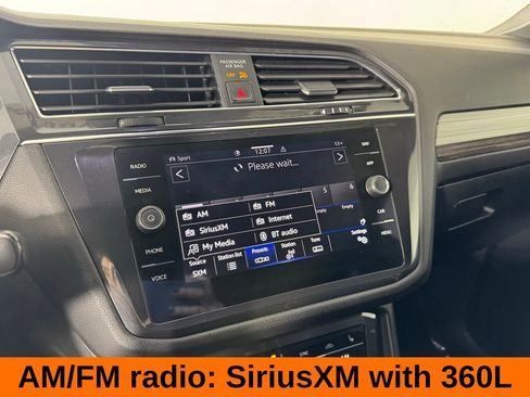 Used 2022 Volkswagen Tiguan SEL R-Line image 17