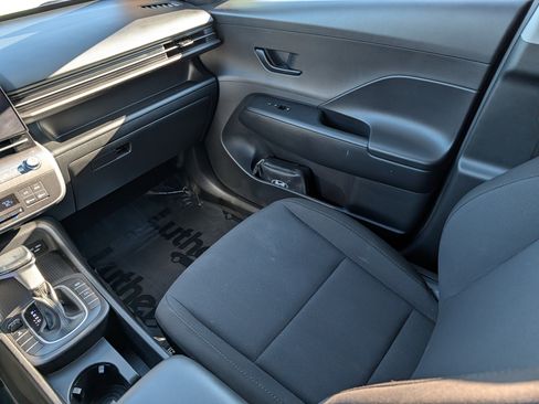 Certified 2024 Hyundai Kona SEL AWD/4WD image 11