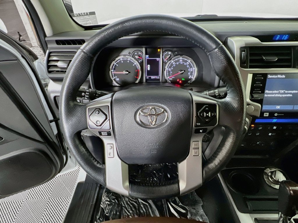 Used 2024 Toyota 4Runner Limited AWD/4WD image 10