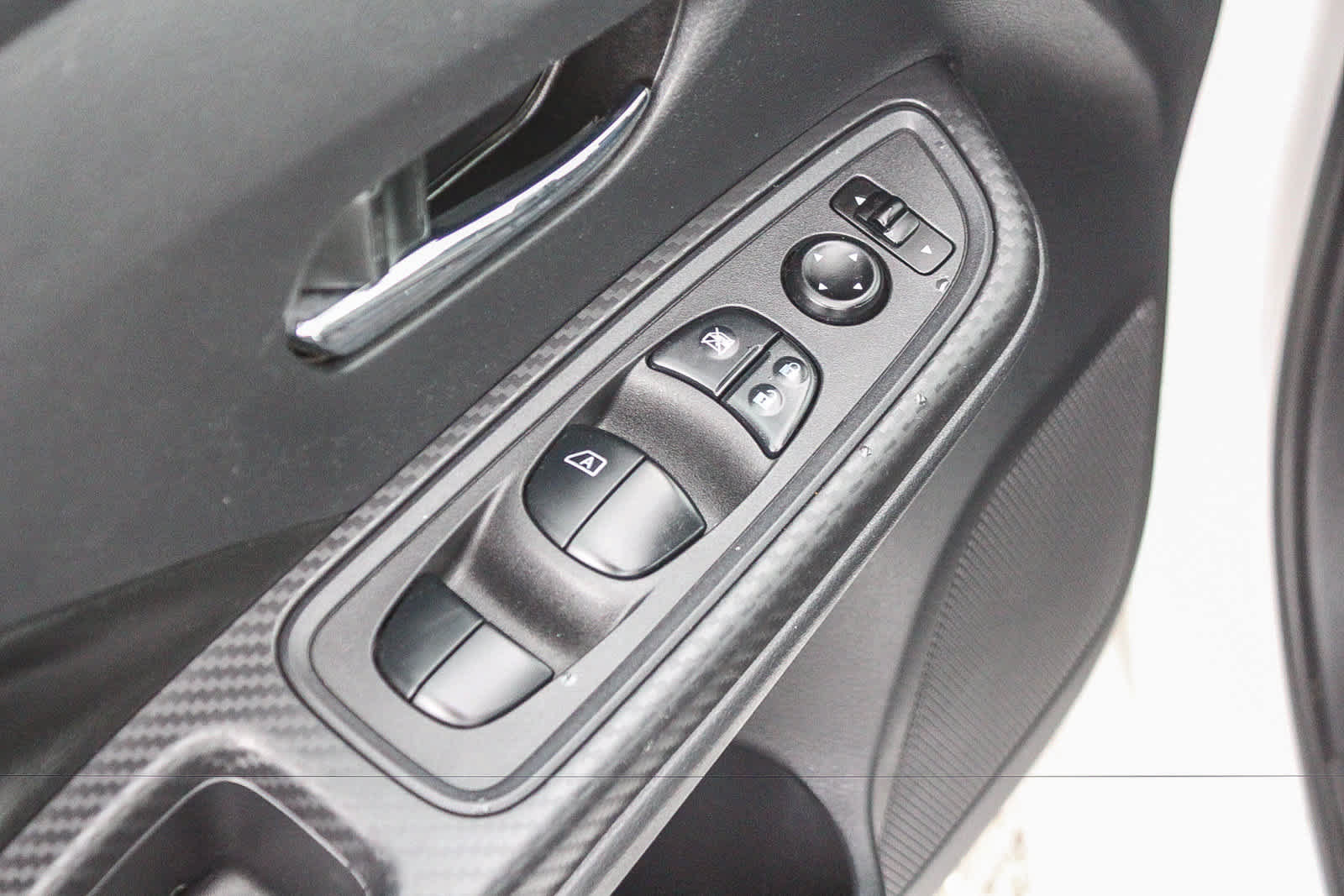 Used 2020 Nissan Versa SV FWD image 26