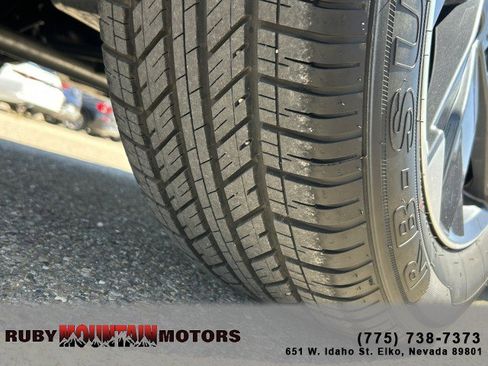 Used 2025 Nissan Rogue SV FWD image 25