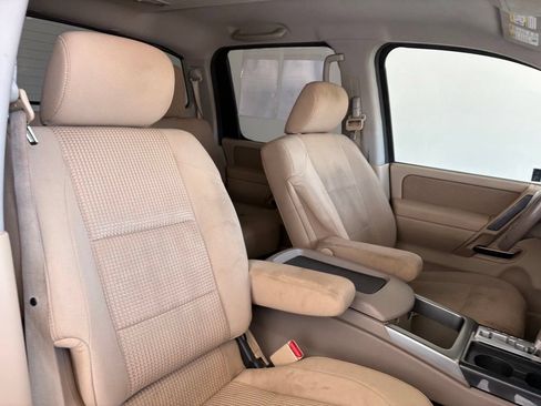 Used 2014 Nissan Titan SV w/ SV Value Truck Package RWD image 38