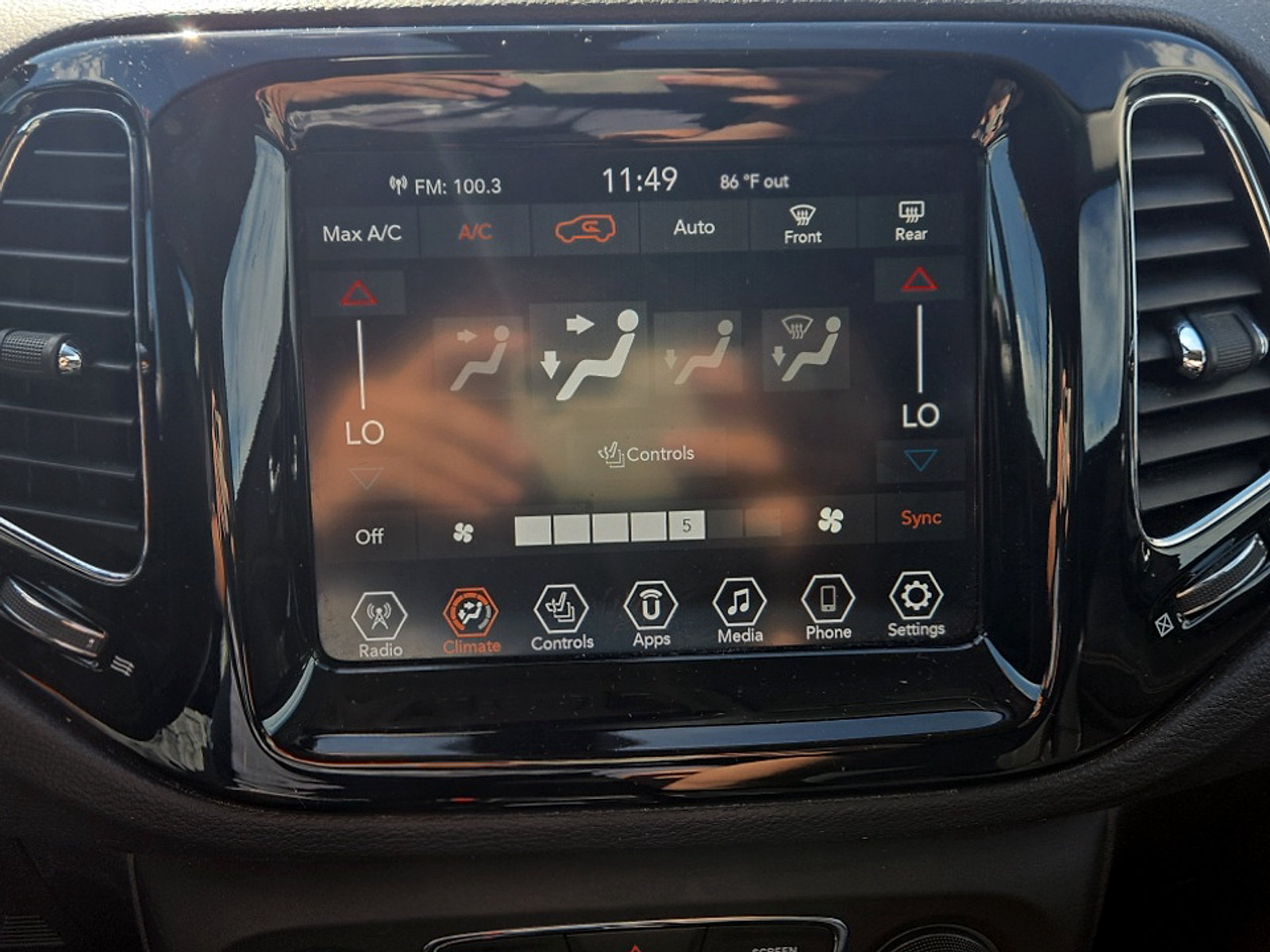 Used 2019 Jeep Compass Limited FWD image 17