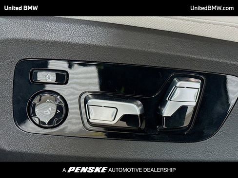 New 2026 BMW X7 xDrive40i w/ M Sport Package AWD/4WD image 4